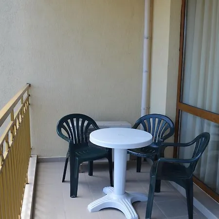 Apartment Bratanov In Ashton Hall