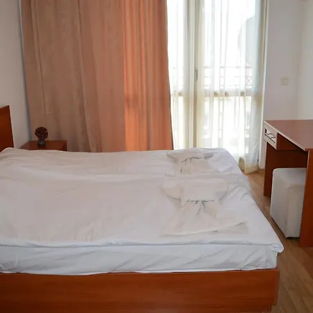 Bratanov In Ashton Hall Apartment *